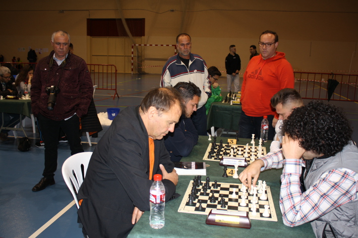 Más de medio centenar de ajedrecistas se dan cita en el II Abierto del Día del Padre de Salobreña